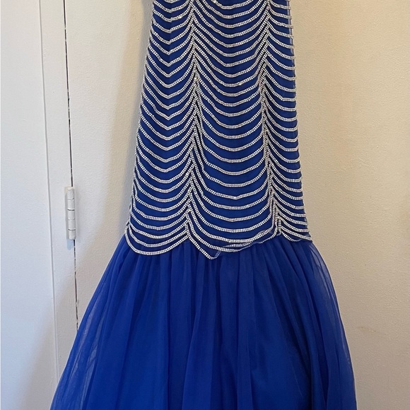 Milano Formal Dress - Picture 2 of 5